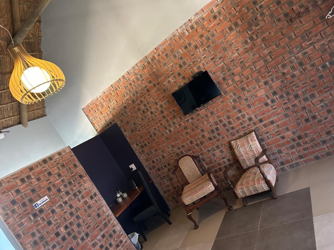 Klein Karoo Game Lodge Oudtshoorn Extérieur photo